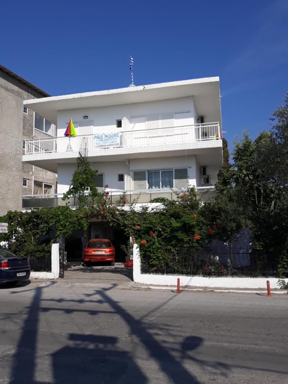 Apartment Aris House *